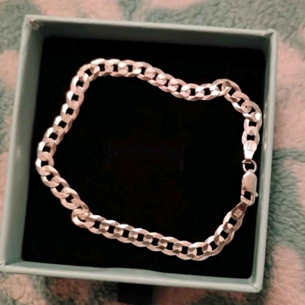 Silver Chain Necklace - Picture 4 of 6